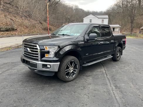 Used 2015 Ford F150 XLT image 1