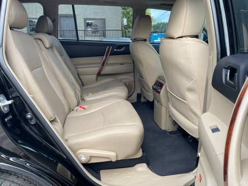 Used 2011 Toyota Highlander Limited image 20