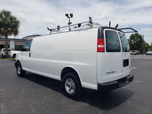 Used 2023 GMC Savana 2500 RWD image 3