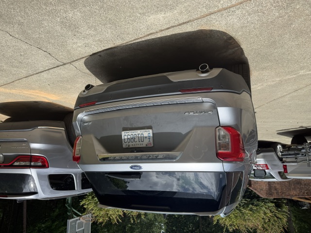 Used 2022 Ford Explorer 4WD Limited image 6
