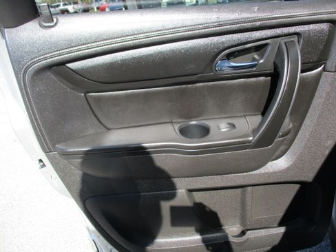 Used 2013 Chevrolet Traverse LT image 23