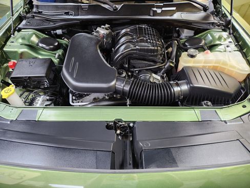 Used 2023 Dodge Challenger SXT RWD image 19
