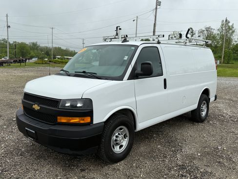 Used 2021 Chevrolet Express 3500 image 9