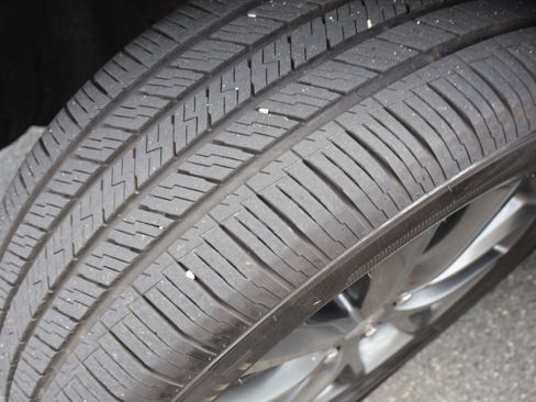 Used 2018 Dodge Durango GT image 39