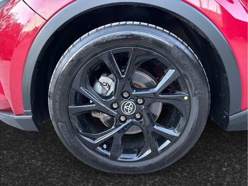 Used 2022 Toyota C-HR Nightshade image 13