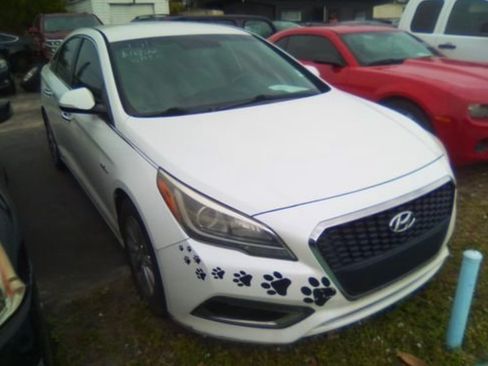 Used 2016 Hyundai Sonata Hybrid FWD image 13