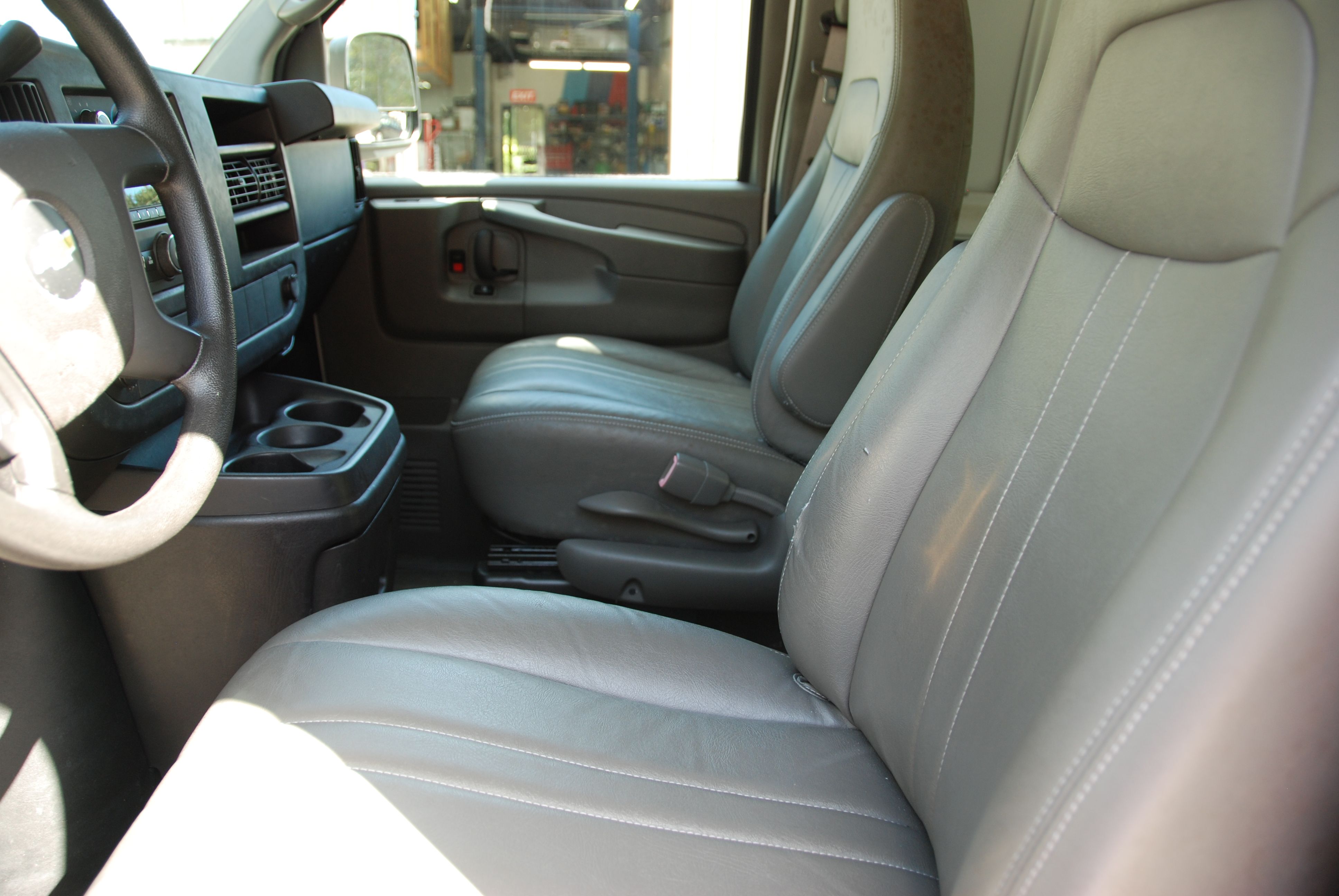 Used 2013 Chevrolet Express 1500 UNAVAIL RWD image 15