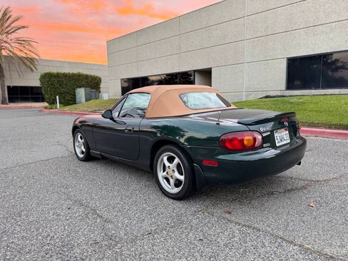 Used 1999 MAZDA MX-5 Miata M-Edition RWD image 17