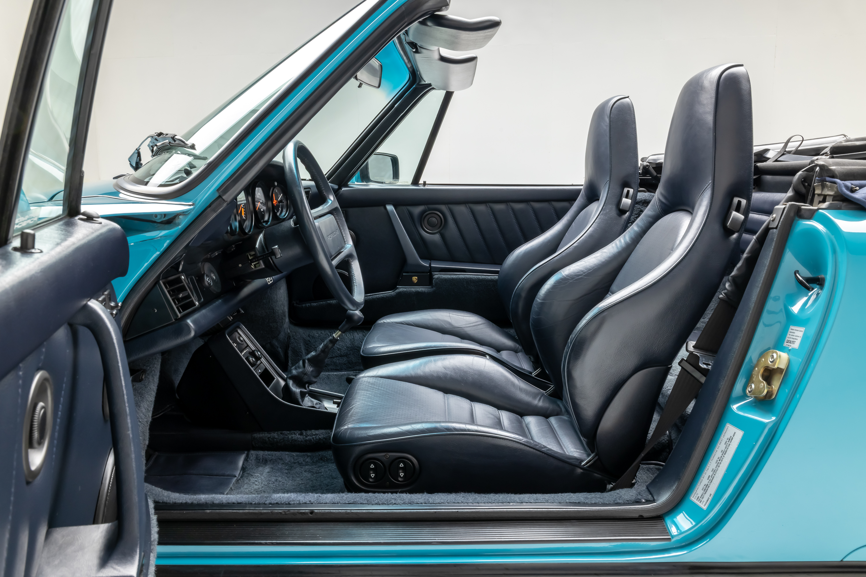 Used 1989 Porsche 911 Cabriolet RWD image 5