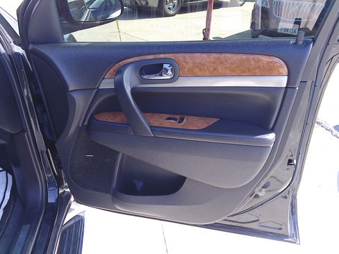 Used 2012 Buick Enclave Premium image 12