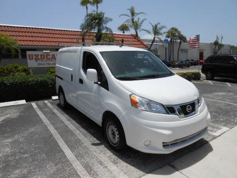 Used 2018 Nissan NV200 S FWD image 9