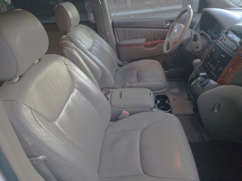 Used 2008 Toyota Sienna XLE image 5