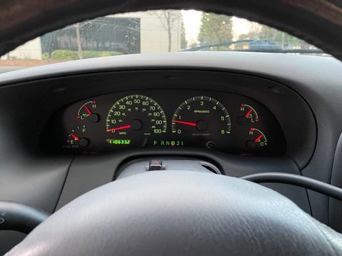 Used 2001 Ford F150 Lariat image 18