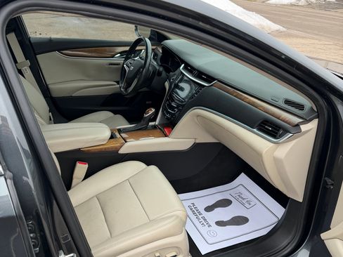 Used 2019 Cadillac XTS Luxury image 16