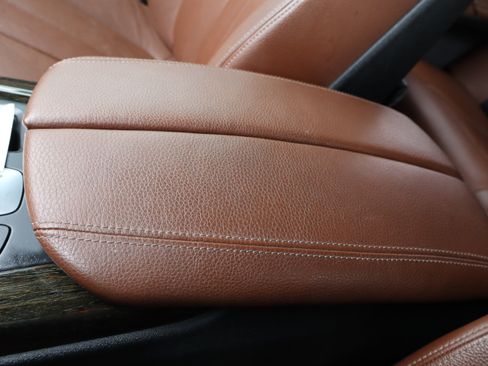 Used 2017 BMW X5 xDrive35d image 32