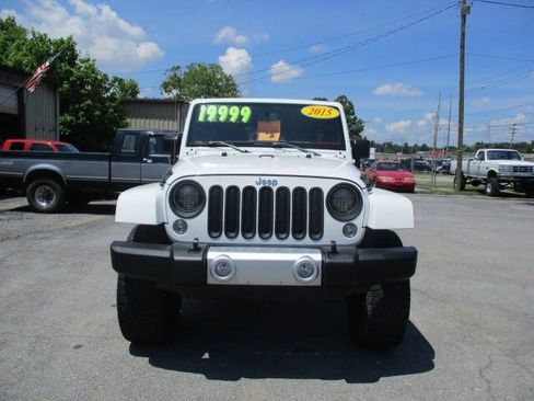Used 2015 Jeep Wrangler 4WD Unlimited Sahara image 3
