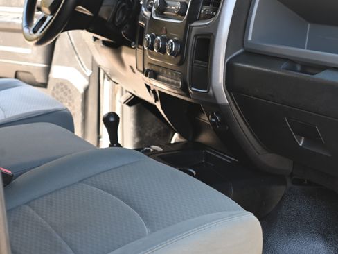 Used 2015 RAM 2500 Tradesman image 28