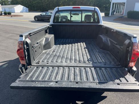 Used 2006 Toyota Tacoma SR5 image 4