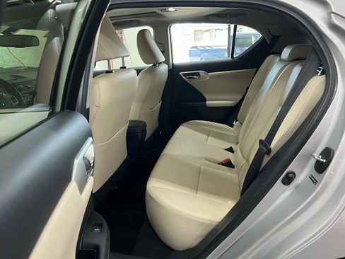 Used 2012 Lexus CT 200h image 14