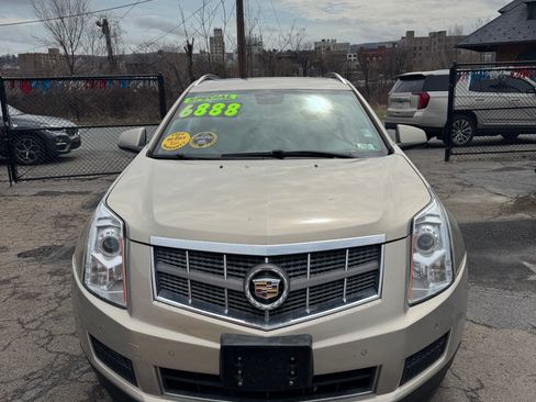 Used 2011 Cadillac SRX Luxury image 1
