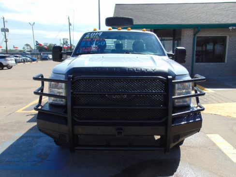 Used 2014 Ford F350 Super Duty XL image 3