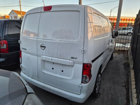 Used 2020 Nissan NV200 SV image 3