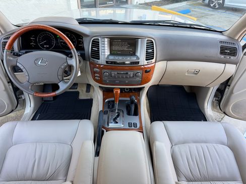 Used 2004 Lexus LX 470 image 33