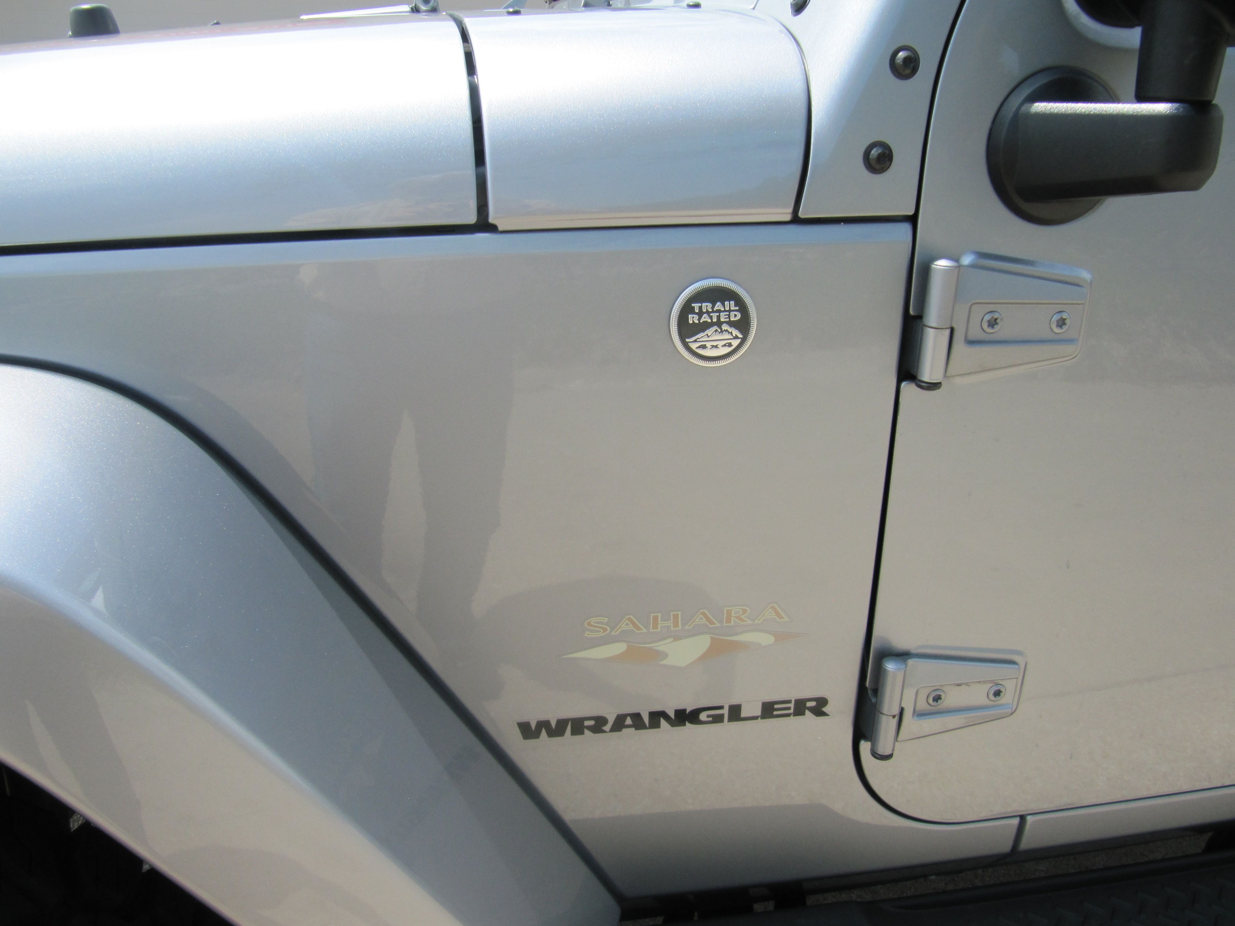 Used 2015 Jeep Wrangler 4WD Sahara image 10