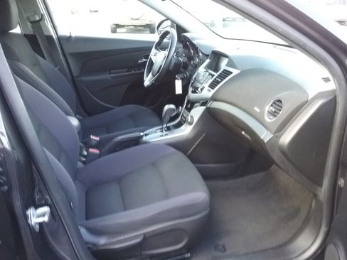 Used 2014 Chevrolet Cruze LT image 8