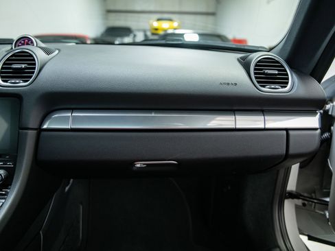 Used 2023 Porsche 718 Cayman image 36