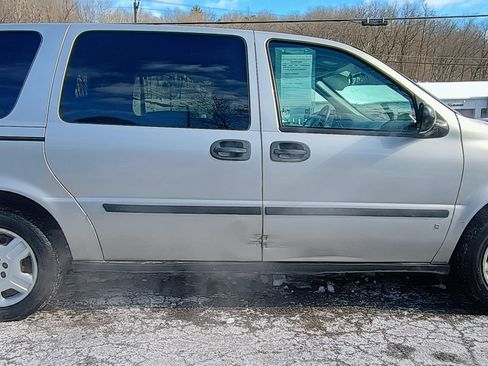 Used 2008 Chevrolet Uplander LS image 4