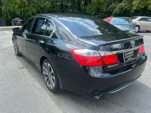 Used 2015 Honda Accord Sport Sedan image 3