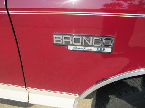 Used 1993 Ford Bronco Eddie Bauer AWD/4WD image 11