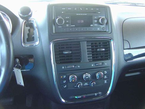 Used 2014 Dodge Grand Caravan SE image 8