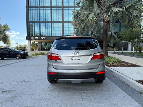 Used 2015 Hyundai Santa Fe GLS image 6
