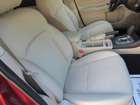 Used 2013 Subaru XV Crosstrek 2.0i Premium AWD/4WD image 16