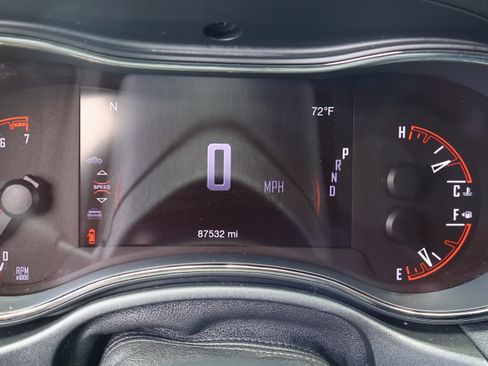 Used 2018 Dodge Durango GT image 27