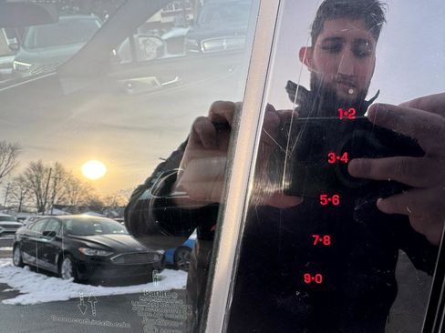 Used 2023 Lincoln Nautilus Reserve image 9