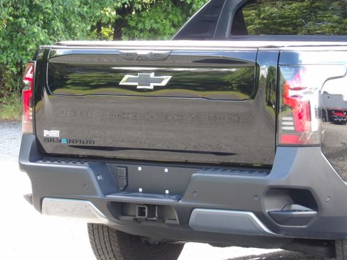 Used 2026 Chevrolet Silverado EV 4x4 Crew Cab Trail Boss image 14