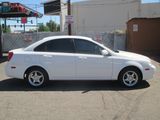 Used 2008 Suzuki Forenza Premium image 2