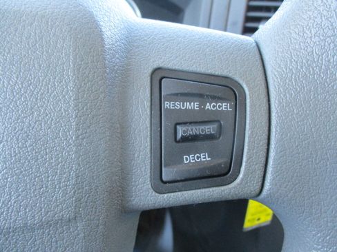 Used 2007 Jeep Grand Cherokee Laredo image 32