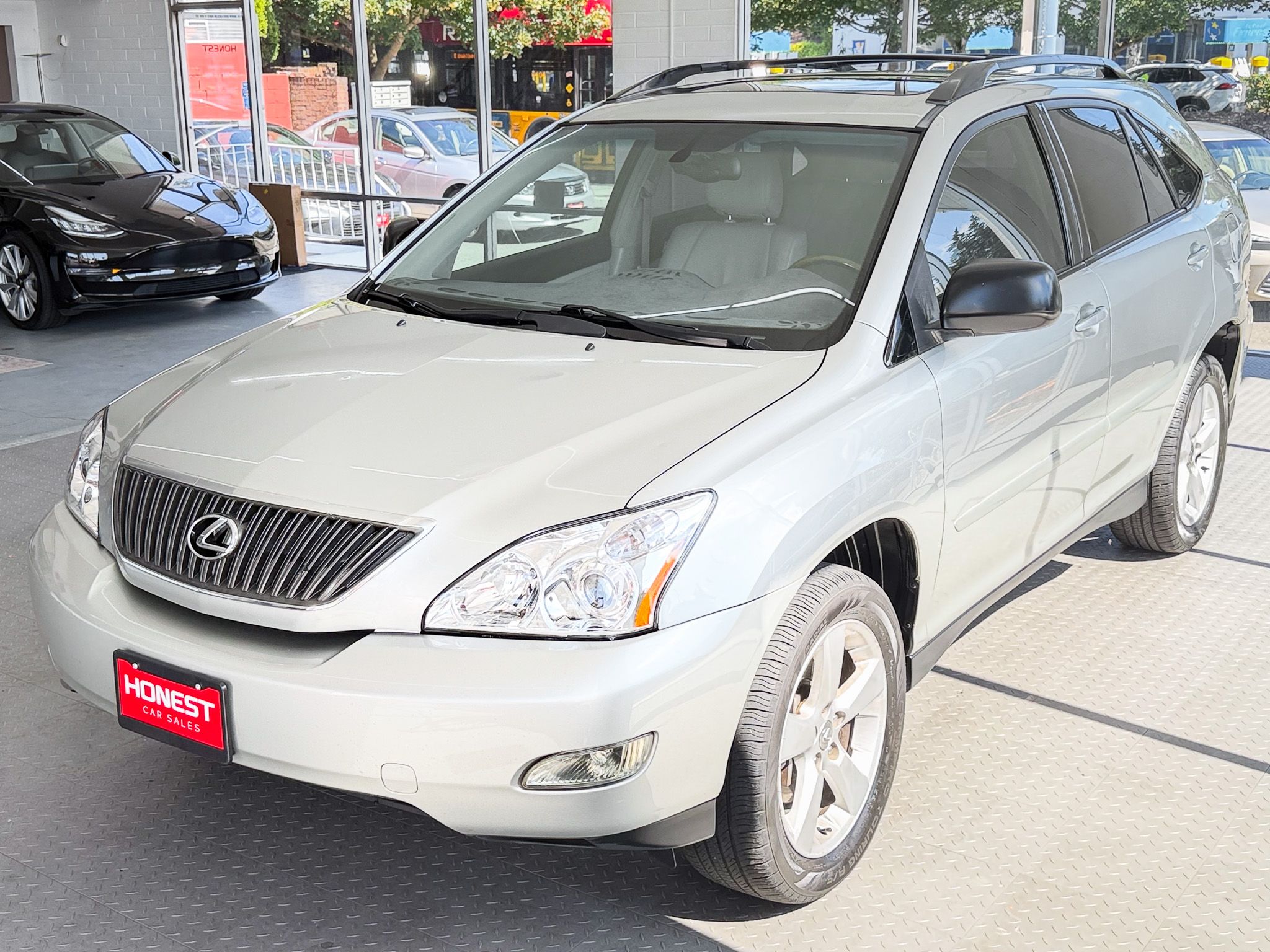 Used 2004 Lexus RX 330 UNAVAIL FWD image 3
