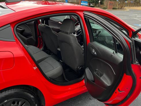 Used 2019 Chevrolet Cruze LS image 11