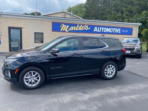 Used 2023 Chevrolet Equinox LT image 2