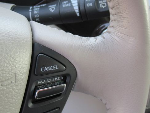 Used 2015 Nissan Quest 3.5 SL image 17