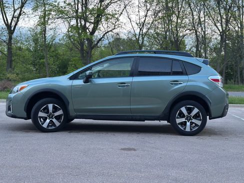 Used 2016 Subaru Crosstrek Touring Hybrid AWD/4WD image 4