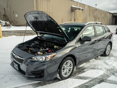 Used 2018 Subaru Impreza 2.0i Premium image 9