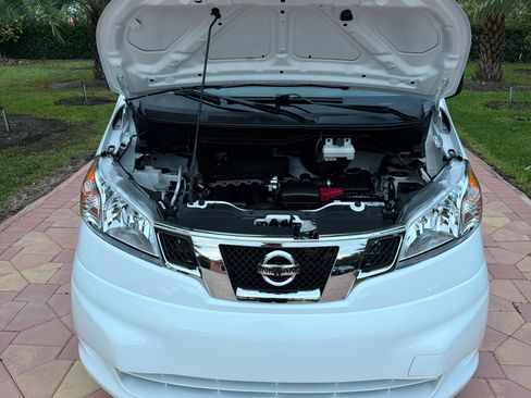 Used 2020 Nissan NV200 SV Van 4D FWD image 13