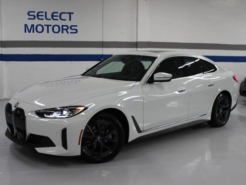 Used 2024 BMW i4 eDrive40 RWD image 3