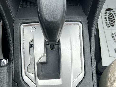 Used 2017 Subaru Impreza 2.0i Premium image 10